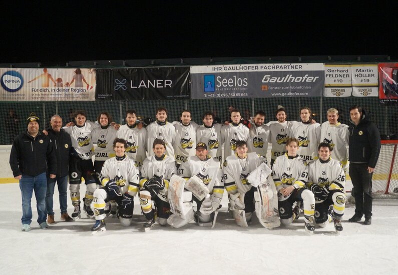 EC Gunners Zirl Ein Foto der Kampfmannschaft des Eishockeyvereins EC Gunners Zirl.
